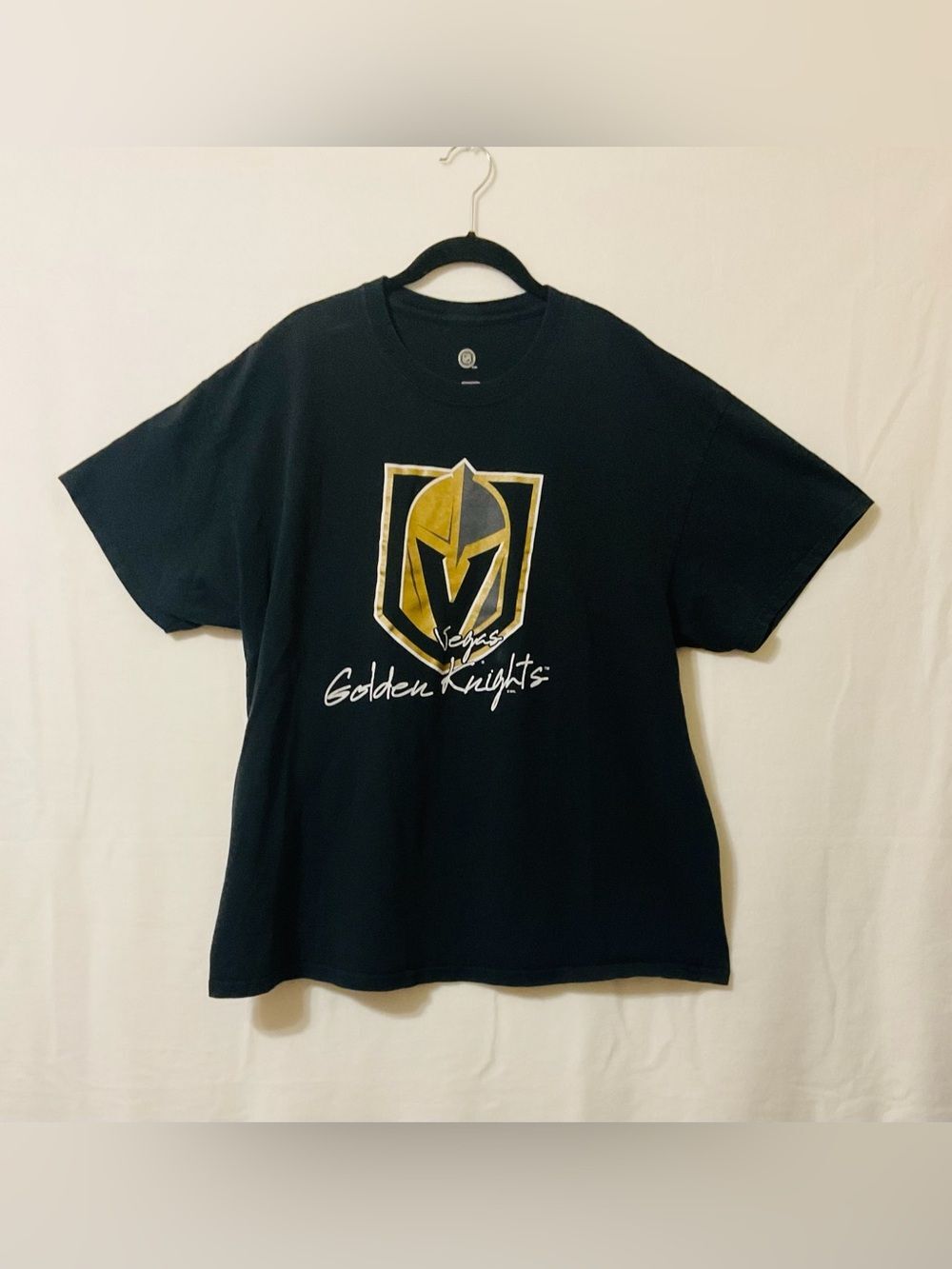 Vegas Golden Knights NHL Hockey Graphic T-Shirt Men's XL Black Gold Shield Logo
